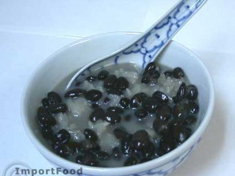 Sticky Rice & Black Beans in Coconut Milk, 'Khao Neeo Tua Dam'