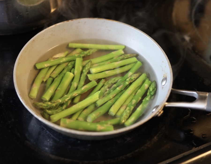 Boil Asparagus
