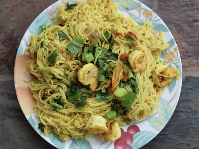 Thai Turmeric Shrimp Noodles
