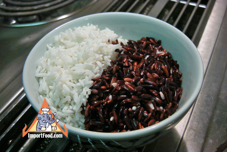 Black and white rice after soaking