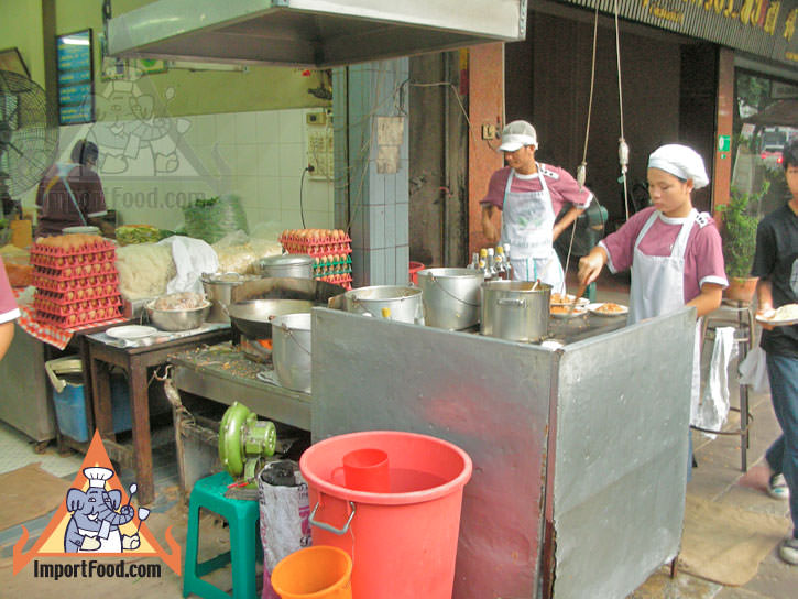 Thai street food maluri