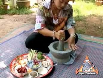 How To Make Thai Curry Paste: Video