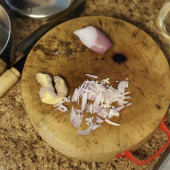 Prepare Ginger and Shallot