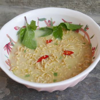 Green Curry Instant Noodles