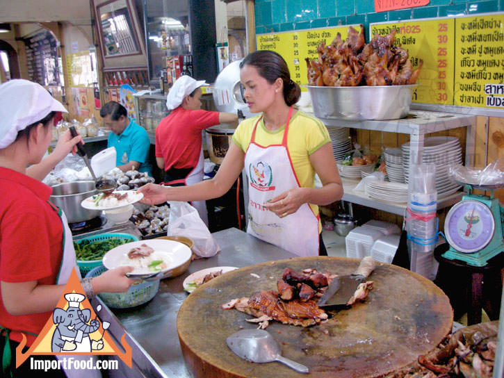 Bangkok Vendor Offers BBQ Duck, Pork, Noodles and More