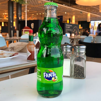 Thai Fanta - Cream Soda Flavor 8.7 oz x 4