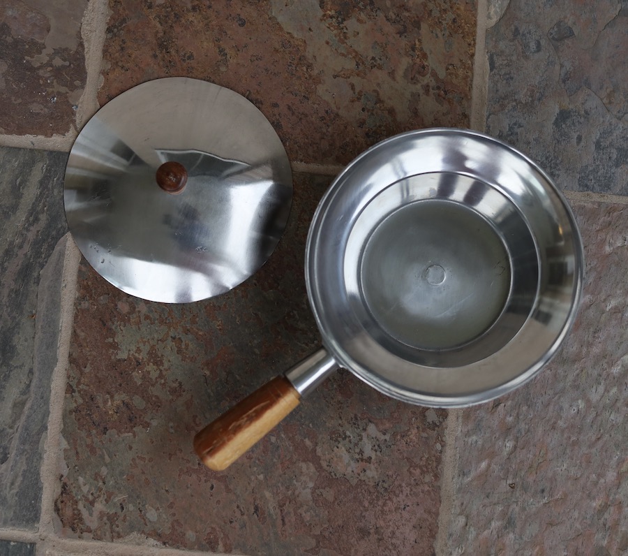 Thai Hot Pot with Lid, Wood Handle