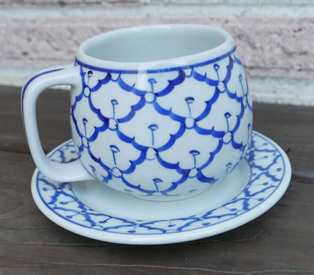 https://importfood.com/media/zoo/images/lotus-mug-saucer-main_453b6daae661df18a2a7cac0c471530b.jpg