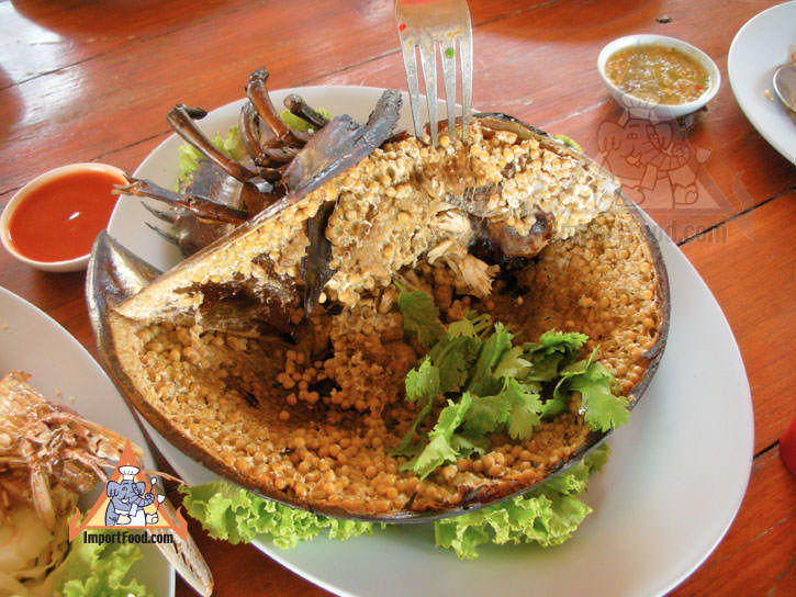 Maengda Talay, Delectable Seafood at Seaside Resort - Bang Saen