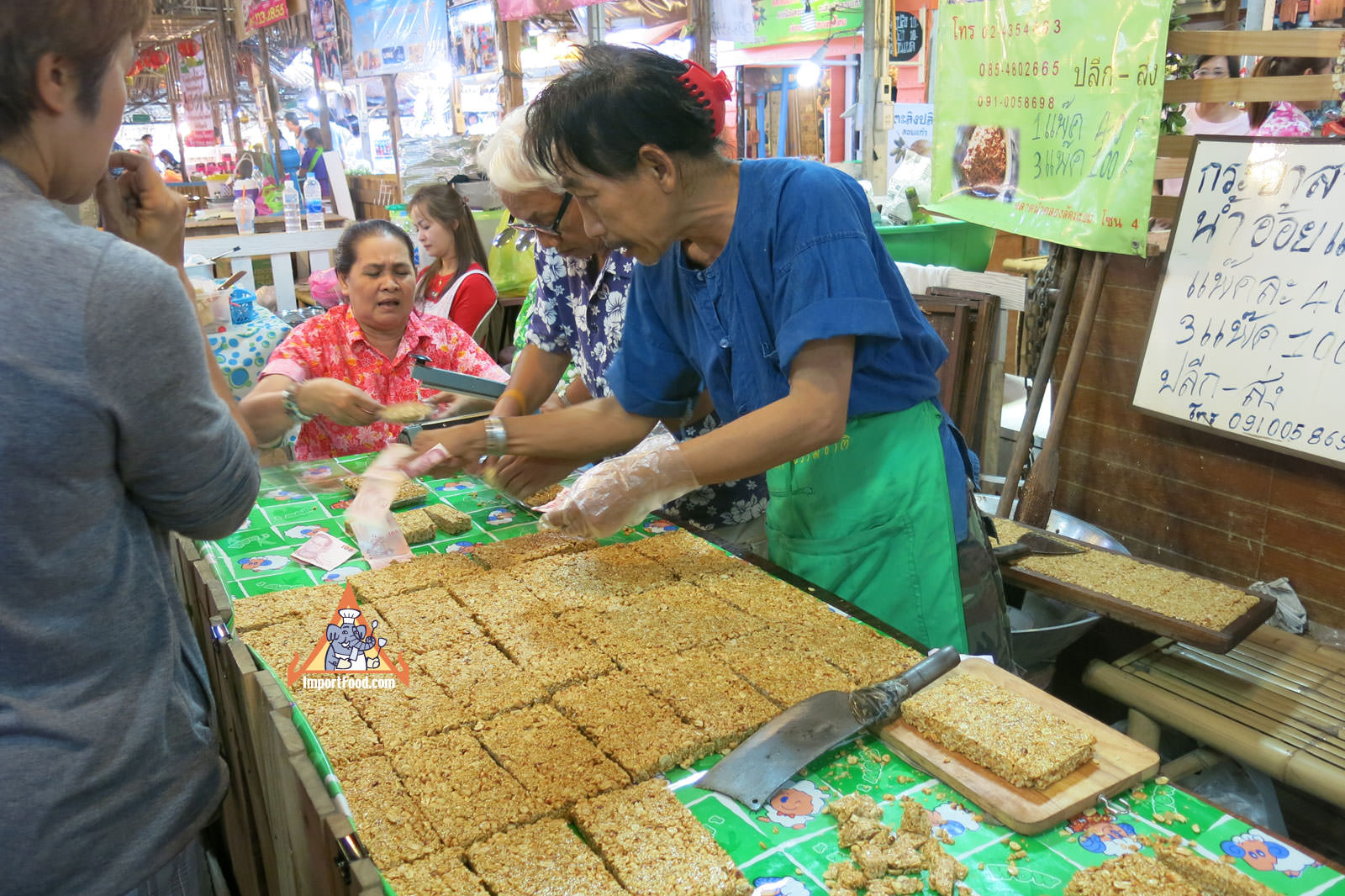 Thai Vendor Makes Sesame Snack Bars