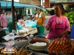 thai-meatball-vendor-07.jpg