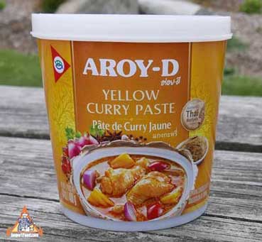 Thai Yellow Curry Paste - Aroy-D - Mae Ploy